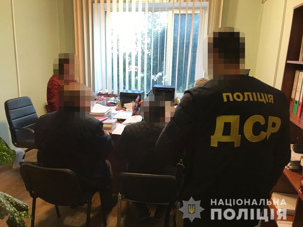 В Черкассах депутат украл 900 тыс. грн бюджетных средств. Фото: Нацполиция
