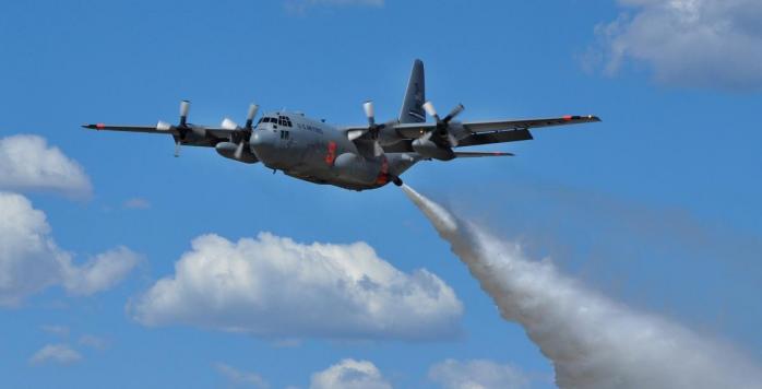 Літак Hercules C-130, фото: Allwallpaper.in
