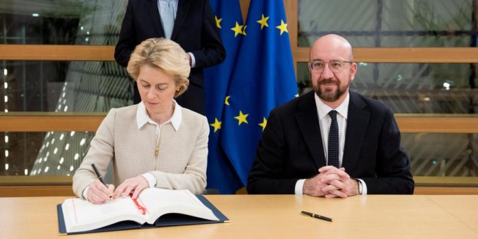 Лидеры Евросоюза подписали соглашение о Brexit, фото: Ursula von der Leyen