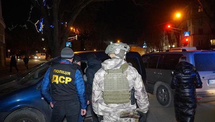 У Тернополі затримали банду наркоторговців, фото: Нацполіція 