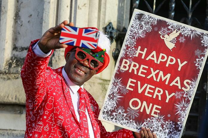 Brexit: європарламентарі щемно попрощалися з британськими колегами, фото — GlobalLookPress