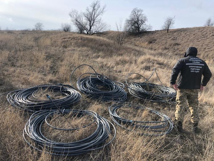 Півкілометровий спиртопровід знайшли на кордоні з Молдовою, фото — ДПСУ