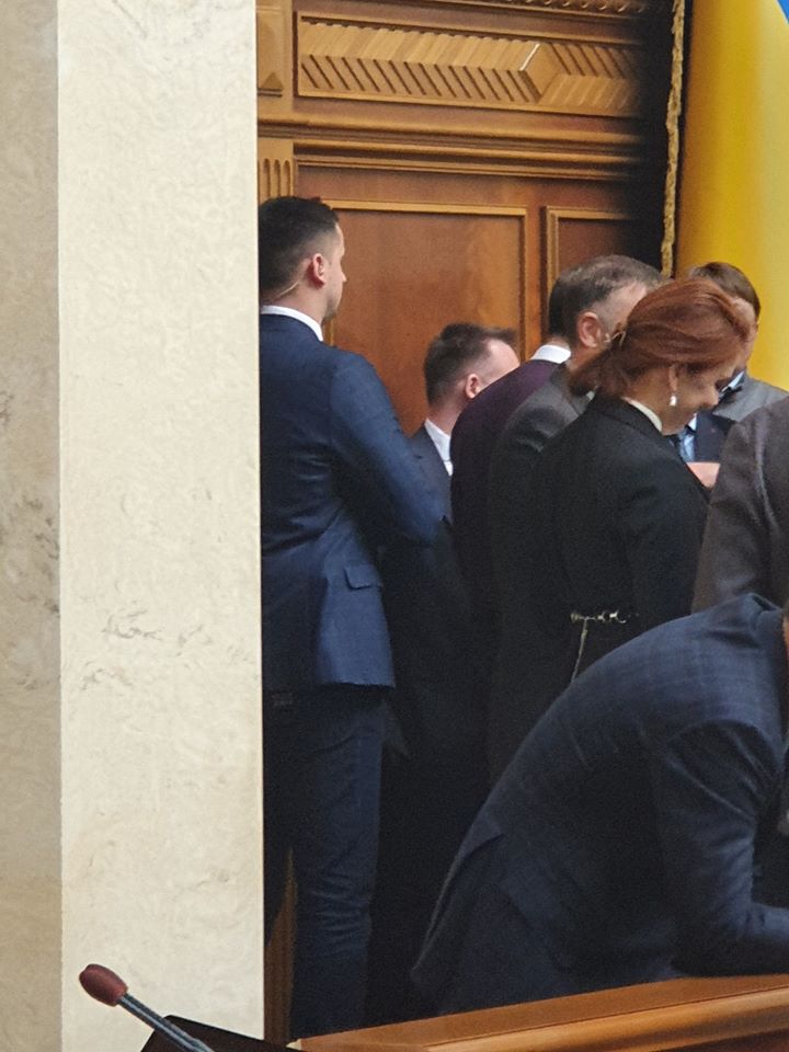 Оружие в Раде привиделось депутатам, Стефанчук поручил разобраться, фото: facebook 