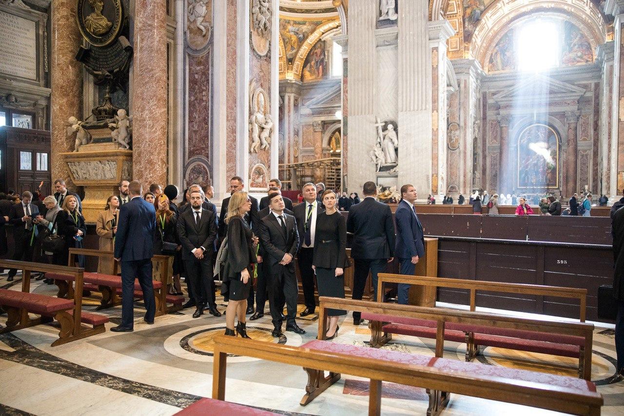 Зеленського у Ватикані супроводжує Аваков, фото — Офіс президента