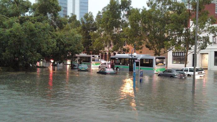 Австралию после пожаров накрыли наводнения. Фото: Michael Spencer
