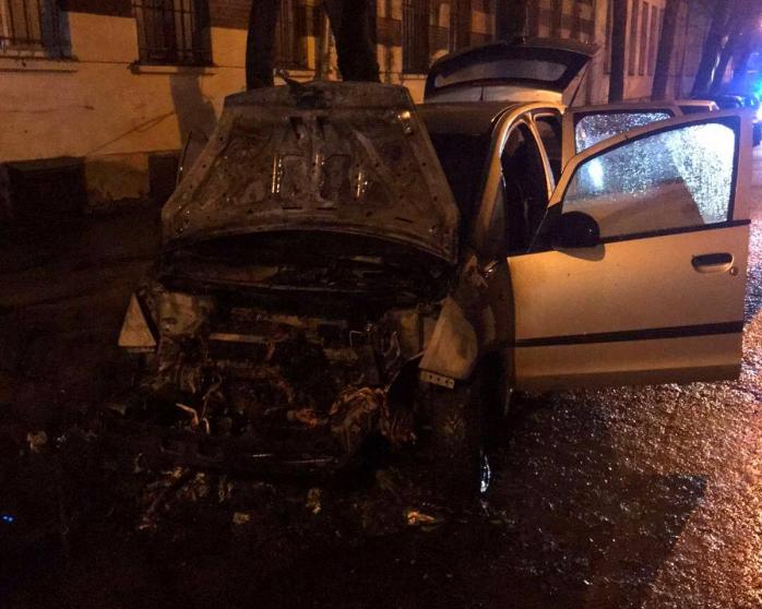 Напад на журналістку у Львові: затримано можливого замовника підпалу автомобіля. Фото: ДСНС