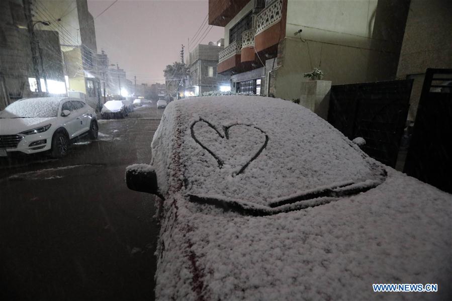 Снегопад в Багдаде: в иракском городе второй раз за 100 лет выпал снег 