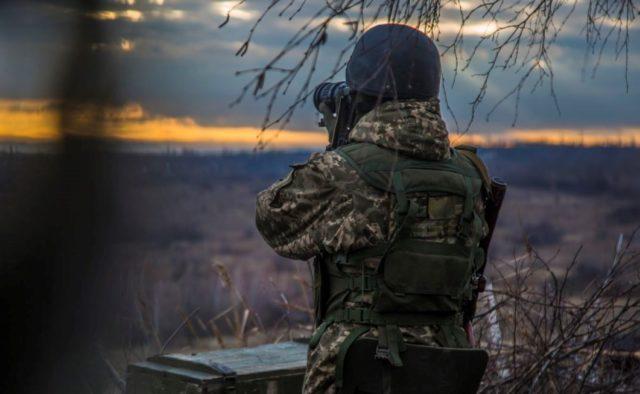 Война на Донбассе: Оккупанты отметили «день защитника отечества» массированными обстрелами позиции ВСУ, фото — "Прямой"