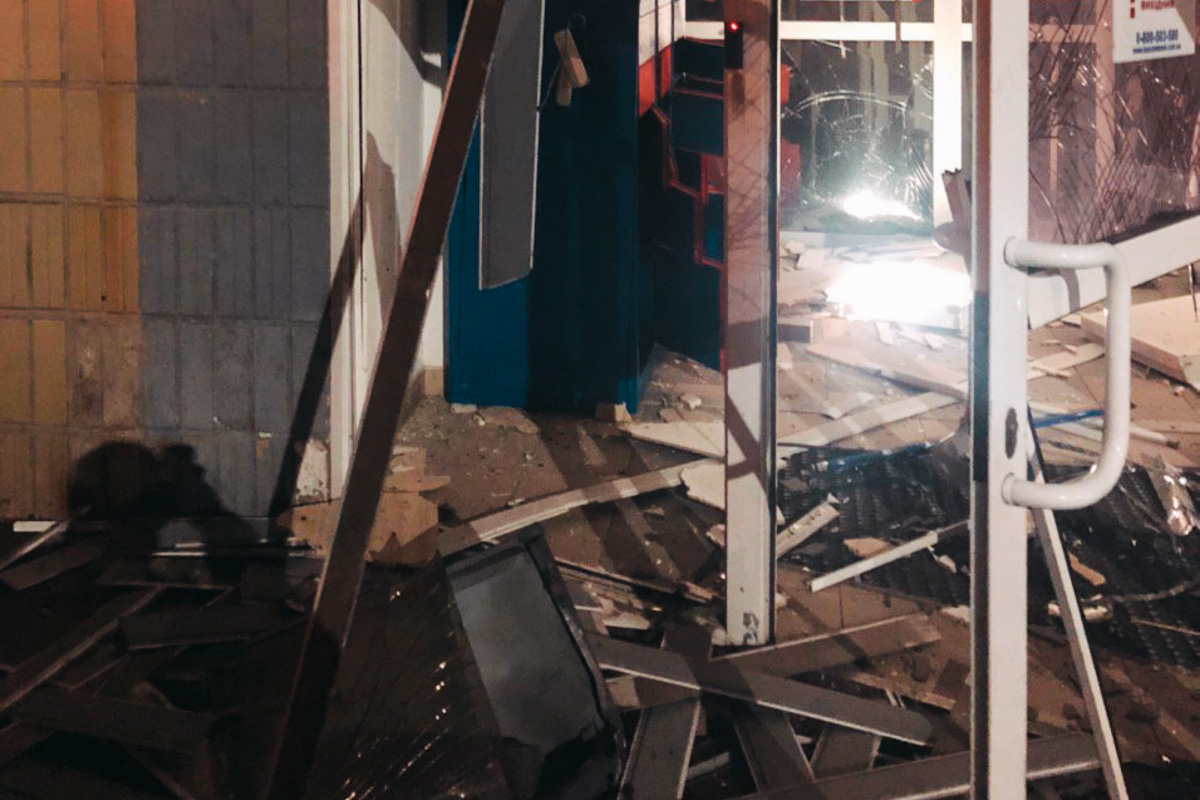 В Киеве взорвали отделение банка, но ограбить его не удалось. Фото: «Информатор»