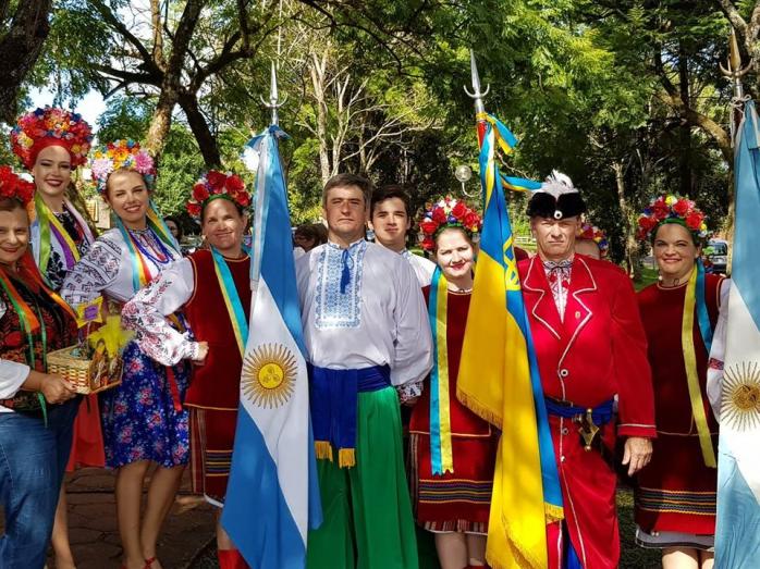 Украинцам разрешили полгода жить в Аргентине без визы, фото — "Доба"