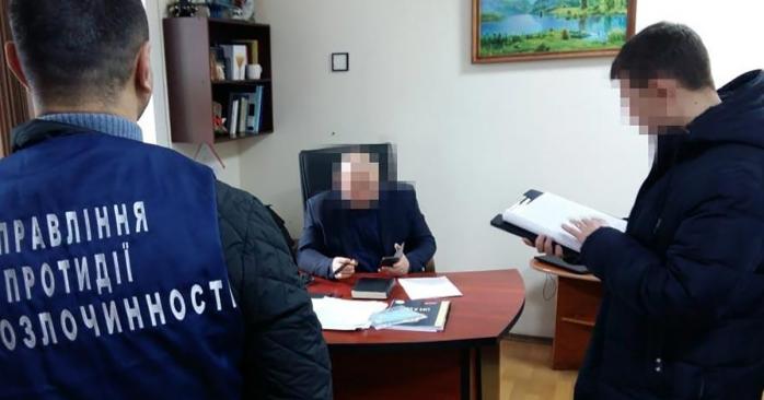 У Полтавській області медцентр продавав рецепти на наркотики. Фото: Нацполіція