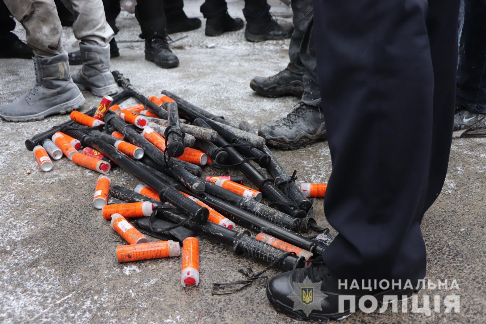Столкновения в Харькове на Барабашово: полиция рассказала о полсотни задержанных, пятерых пострадавших и открытом деле, фото — Нацполиция