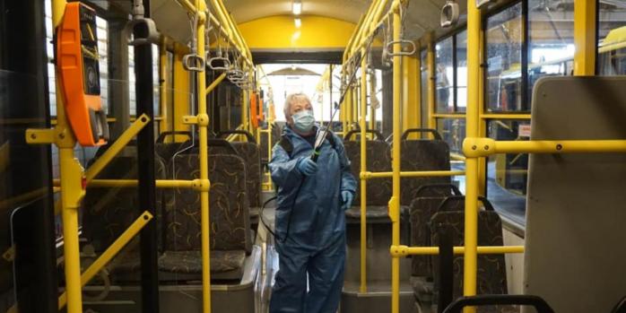 В Киеве дезинфицируют транспорт, фото: «Киевпастранс»