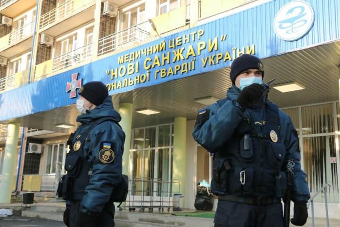 В Украине десять человек проверяют на коронавирус. Фото: Цензор.НЕТ