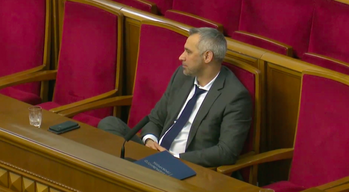 Рябошапка покинул заседание Рады о его отставке