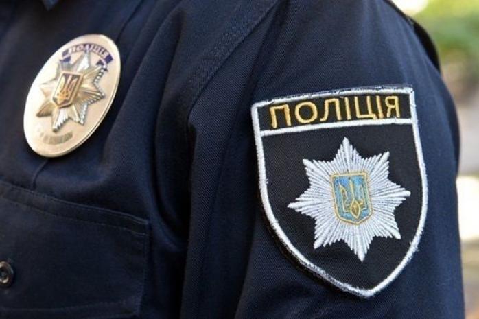 Избивавший свою жену мужчина напал на сотрудницу полиции в Киеве. Фото: Нацполиция