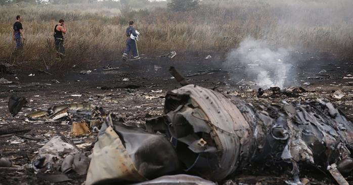 Катастрофа рейсу MH-17. Фото: Maxim Zmeyev