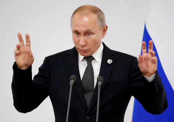 Путин подписал закон, обнуляющий его президентские сроки. Фото: REUTERS