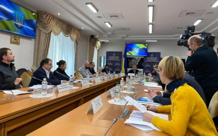 Комитет Рады за закрытыми дверями решает судьбу украинского языка в школах