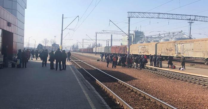 Блокирование железнодорожного движения в Фастове. Фото: Нацполиция