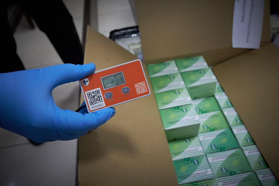 В Україну доставили тести на коронавірус. Фото: Facebook Кирила Тимошенко