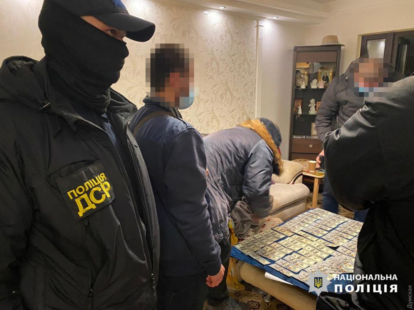 Одесский прокурор погорел на взятке 25 тыс. долларов. Фото: Нацполиция