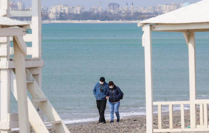 В Крыму ввели карантин — крымчанам запретили выходить из дома. Фото: ТАСС