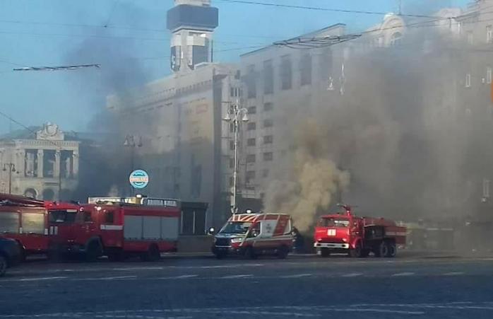 Кличко розповів, чому рятувальники не можуть добратися до місця пожежі під Хрещатиком, фото — "Киев оперативный"