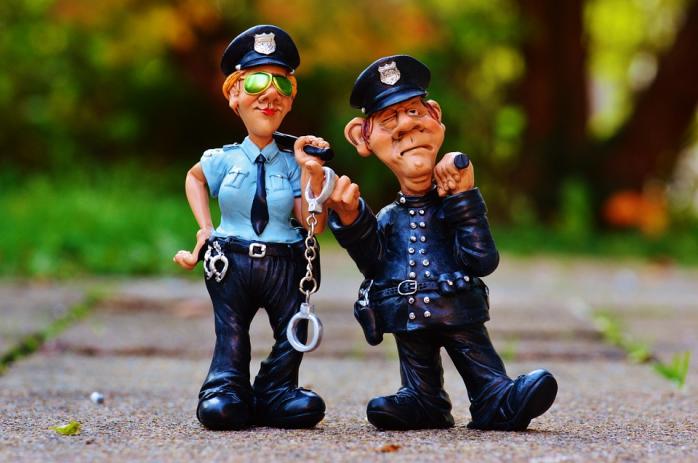 В полиции утверждают, что карантин сделал их работу — число грабежей и разбоев уменьшилось на треть. Фото: Pixabay 