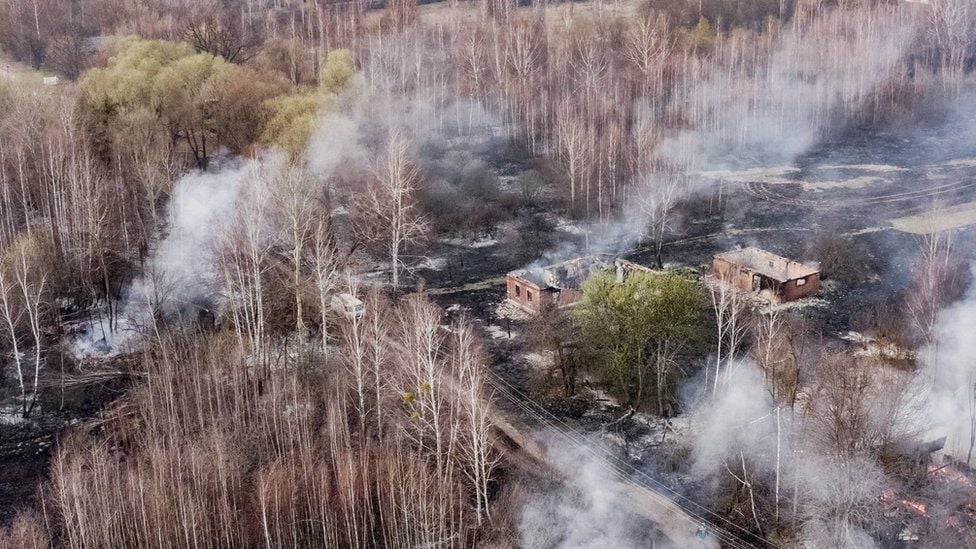 Пожар в Чернобыле. Фото: DRONARIUM UKRAINE