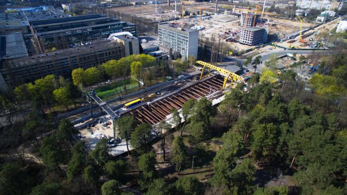 Продолжается строительство метрополитена на Виноградарь, фото: КГГА