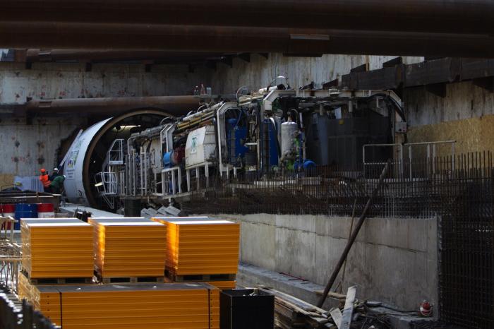 Триває будівництво метрополітену на Виноградар, фото: КМДА