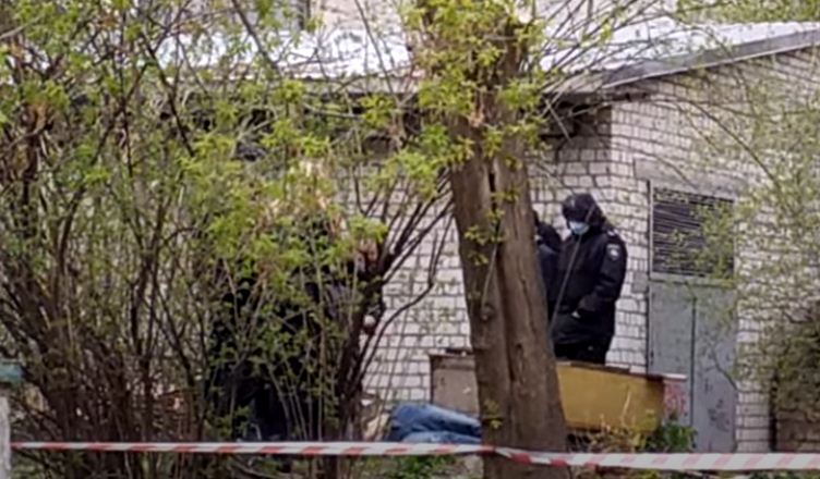 Вибух гранати у Львові: на території лікарні загинув чоловік, скірншот відео