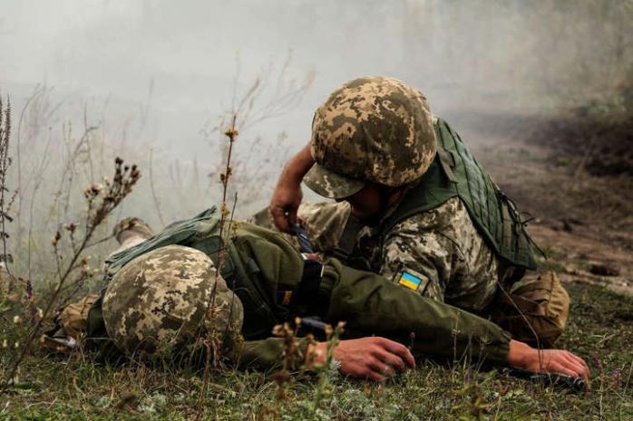 Окупанти на Донбасі підстрелили українського військового. Фото: Главком