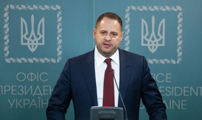 Війна на Донбасі: Єрмак назвав дві червоні лінії Зеленського щодо окупованих територій