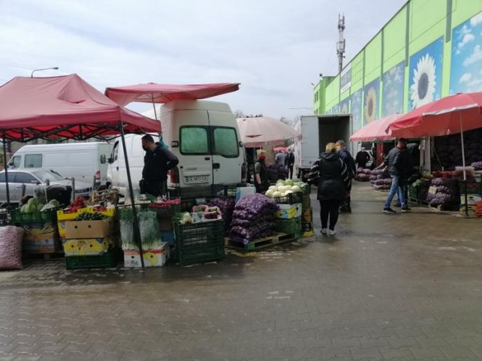 Карантин в Черновцах: власть открывает рынки без решения правительства, фото — Молодой буковинец