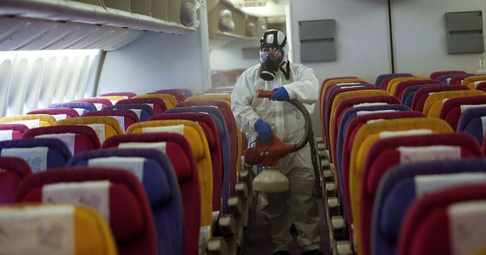 Коронавірус може швидко поширюватися в літаку. Фото: rtvi.com
