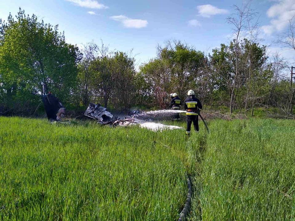 В Днепропетровской области разбился самолет, есть жертвы. Фото: ГСЧС