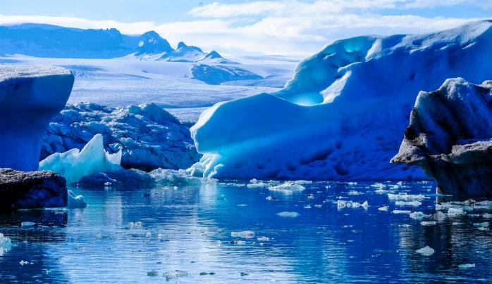 NASA показало масштабне танення льодовиків в Антарктиді. Фото: Pexels