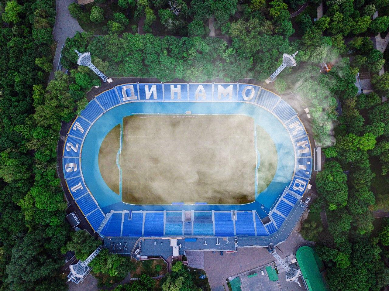 «Динамо» шокировало информацией о сожжении травы на клубных стадионах, фото — Динамо