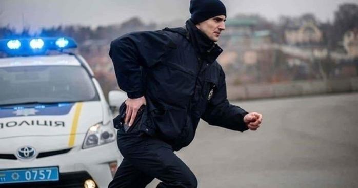 В Харькове угонщик совершил наезд на полицейского. Фото: Birmir