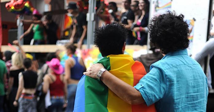 Завтра мир отмечает День борьбы с гомофобией. Фото: zik.ua