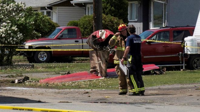 Аварія літака в Канаді. Фото: MIKEGT79 у Twitter, Reuters, Getty Images