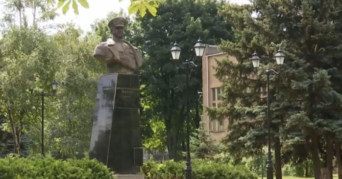 Памятник Жукову в Харькове. Фото: 1+1