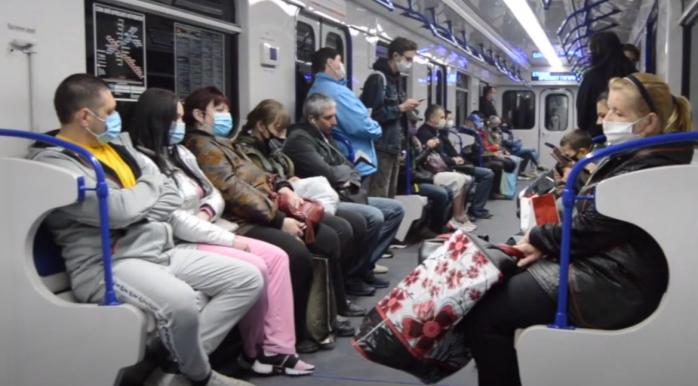 Новости Харькова: в открытом сегодня метро ажиотажа нет, власти подсчитывают убытки, скриншот видео