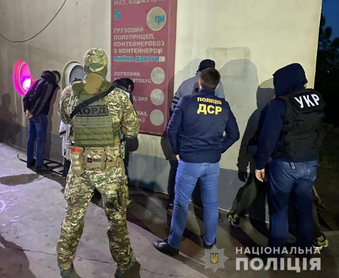 В Одессе задержали группу иностранных киллеров, фото: Национальная полиция