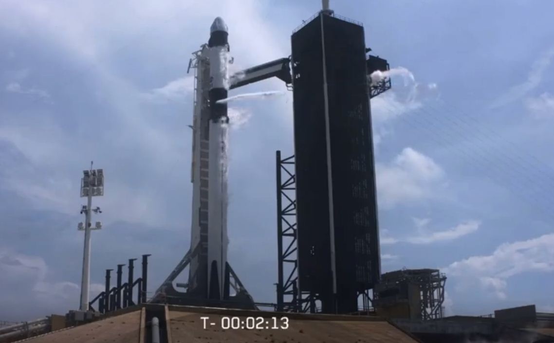 Запуск Crew Dragon: SpaceX и NASA отправили уникальный корабль в космос, скриншот видео