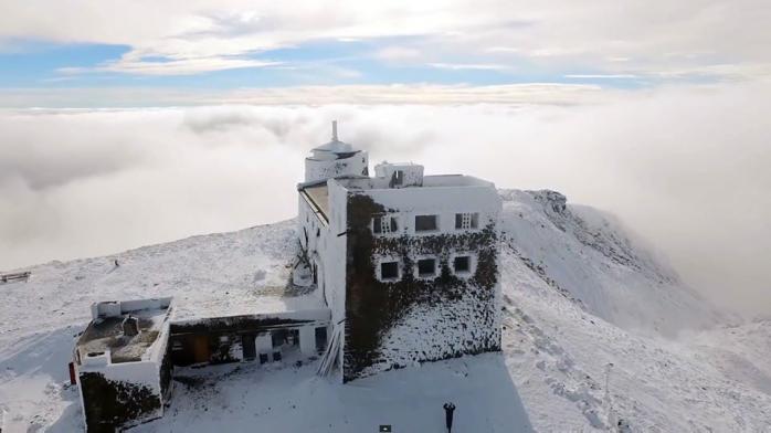 Снег в Карпатах. Фото: Черногорский горный поисково-спасательный пост в Facebook