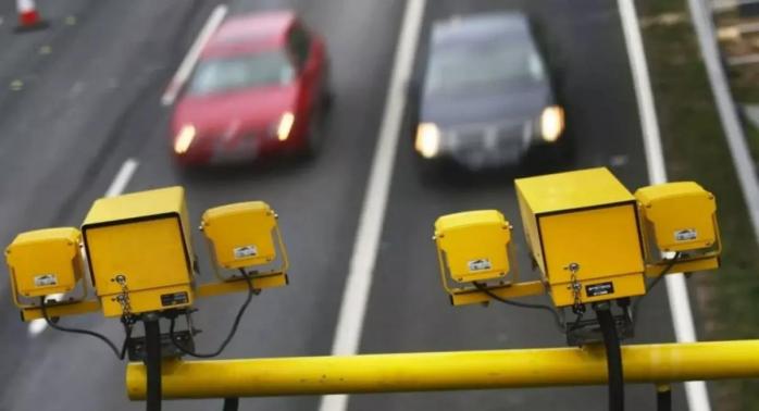 В Україні 1 червня запрацювала автофіксація порушень правил дорожнього руху, фото: телеканал «Прямий»