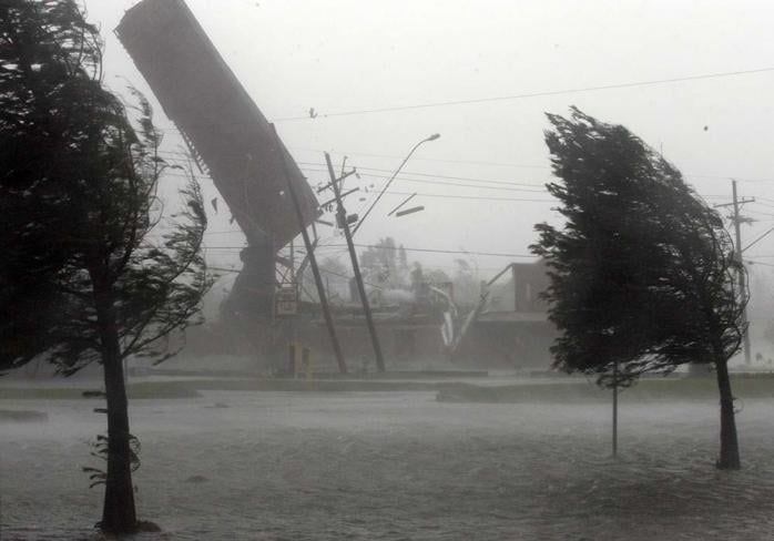 В России мощный ураган обрушился на Северный Кавказ. Фото: EADaily